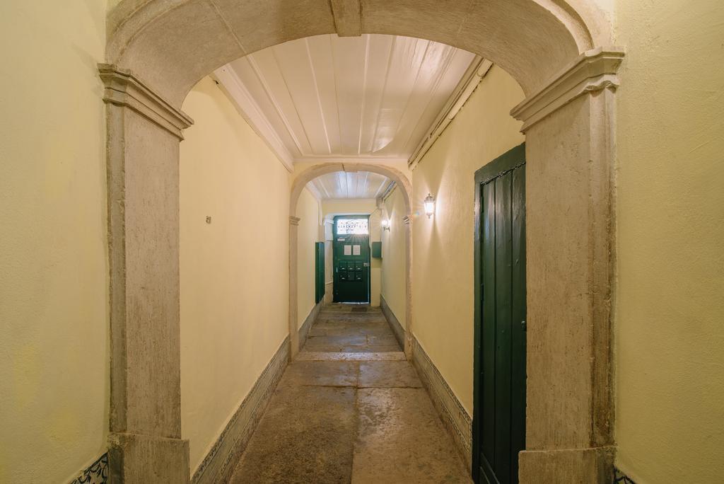 Camoes Deluxe Bairro Alto Apartment ลิสบอน ภายนอก รูปภาพ