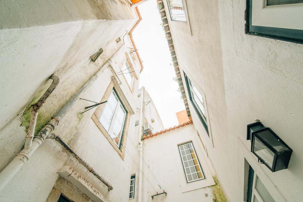 Camoes Deluxe Bairro Alto Apartment ลิสบอน ภายนอก รูปภาพ